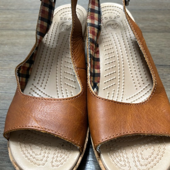 Crocs Women's A-Leigh Cork Heel Peep Toe Leather Slingback Tan Sandals Size‎ 10 - Picture 11 of 14